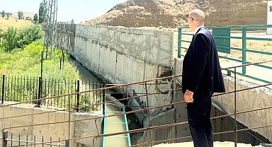 Esendere beldesinde duvar çalışmaları sürüyor
