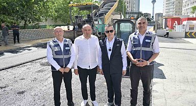 Esenyurt Belediye Başkan Vekili Can Aksoy, asfalt çalışmalarını inceledi