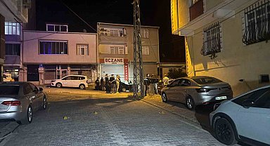 Esenyurt'ta iki grup arasında silahlı çatışma kamerada