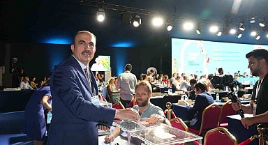 Eskişehir AK Parti Milletvekili Nebi Hatipoğlu, Uğur İbrahim Altay'ı tebrik etti