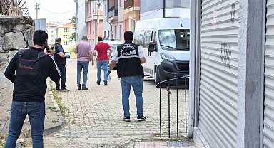 Eskişehir'de 17 yaşındaki çocuk, bir kişiyi pompalı tüfekle vurdu