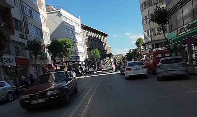 Eskişehir'de çift sıra park problemi devam ediyor