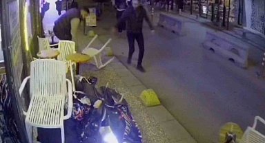 Eskişehir'in en sosyal sokaklarından birinde kaza ve gürültü eksik olmuyor