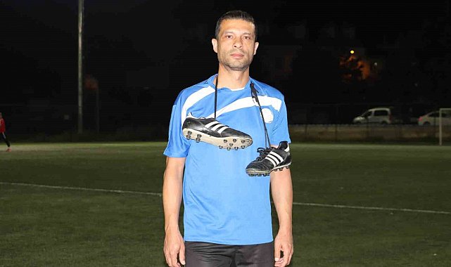 Eskişehir'in en yaşlı amatör futbolcusu 39 yıllık kariyerine veda etti