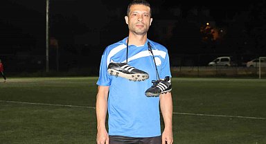 Eskişehir'in en yaşlı amatör futbolcusu 39 yıllık kariyerine veda etti