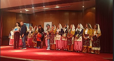 ESSİVDER Halk Oyunları Topluluğu yılsonu gösterisi yoğun ilgi gördü
