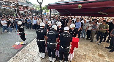 Evinde kalp krizi geçiren polis memuru son yolculuğuna uğurlandı