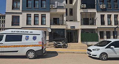 Evinde silahla vurulmuş halde bulunan kadın kurtarılamadı