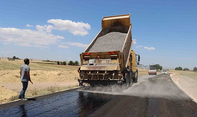 Eyyübiye kırsalında yol standardı yükseliyor