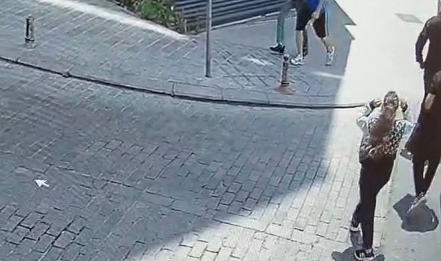 Fatih'te araçtan çantayı böyle çaldılar