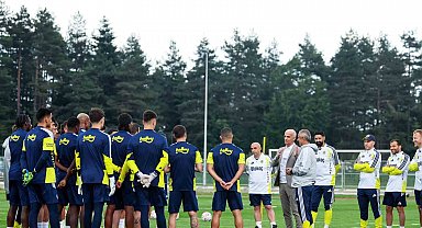 Fenerbahçe, Topuk Yaylası'nda hazırlıklarını sürdürüyor