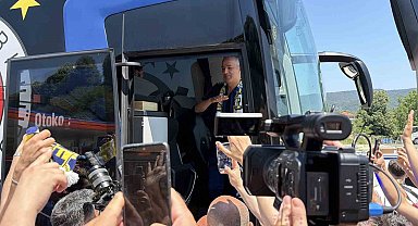 Fenerbahçe'ye Düzce'de coşkulu karşılama