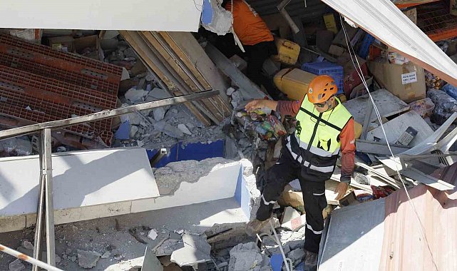 Filipinler'deki depremde can kaybı 37'ye yükseldi