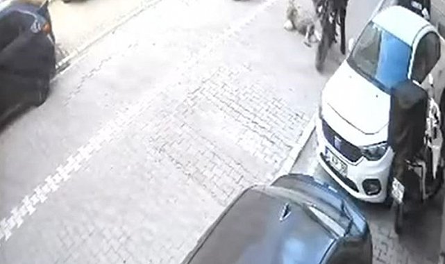 Gaza fazla basınca motosiklet ön kaldırarak ileri fırladı, yoldan geçen kadına çarptı
