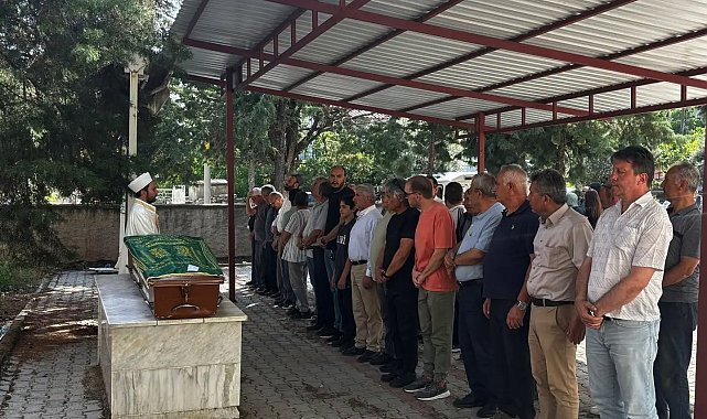 Gazeteci Sözeri'nin annesi son yolcuğuna uğurlandı