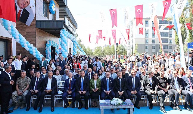 Gaziantep Büyükşehir, Meral-Beyhan Uslu Alzheimer Merkezi'ni hizmete açtı