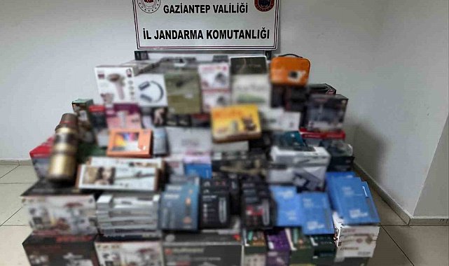Gaziantep'te 2 milyon TL değerinde kaçak eşya ele geçirildi: 2 gözaltı