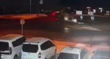 Gaziantep'te arpa yüklü tırın devrilme anı kamerada