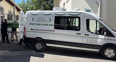 Gaziantep'te kavşakta mendil satarken bıçaklanan şahıs hayatını kaybetti