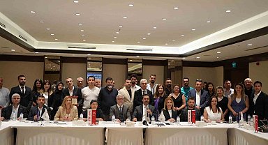 Gaziantep'te "Ekonomiye Yön Verenler" zirvesi düzenlendi