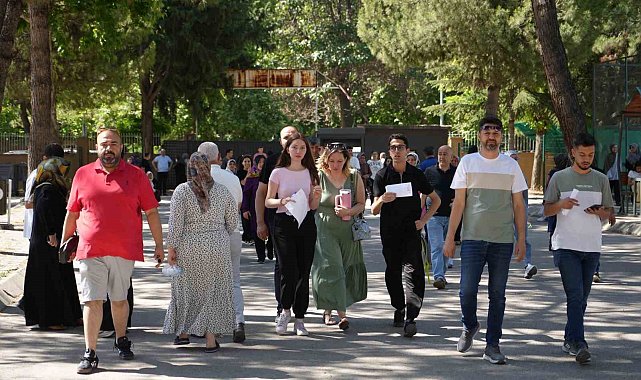 Gaziantep'te YKS heyecanı devam ediyor
