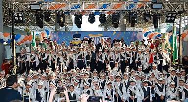 Gebze'deki sünnet şöleninde çocuklar doyasıya eğlendi