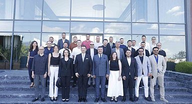 Genç iş dünyasında örnek iş birliği