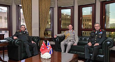 Genelkurmay Başkanı Bayraktaroğlu, Birleşik Krallık Kara Kuvvetleri Komutanı Orgeneral Walker'i kabul etti