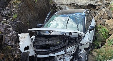 Giresun'da otomobil su kanalına düştü: 1 ölü, 4 yaralı