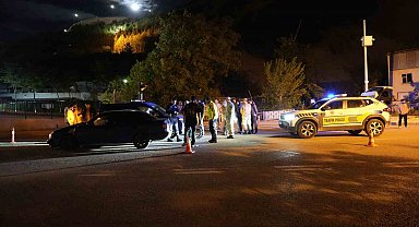 Gümüşhane'de alkollü sürücü jandarma aracına çarptı, ehliyetine el konuldu