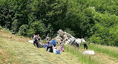 Gümüşhane'de beton mikseri 150 metrelik dik yamaçtan yuvarlandı: 2 ölü, 1 yaralı