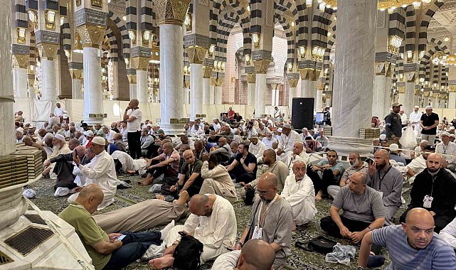 Hacılar Ravda-ı Mutahhara'ya koştular