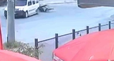 Hafif ticari araç ile çarpışan motosikletin sürücüsü yaralandı