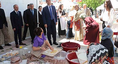 Halk Eğitim Merkezi Müdürlüğünde yıl sonu sergisi açıldı