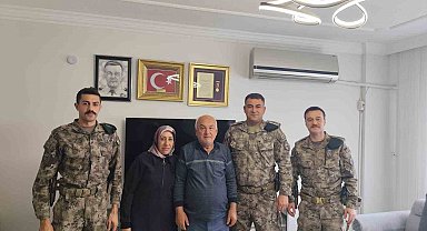 Hatay polisinden şehit ailelerine babalar günü ziyareti