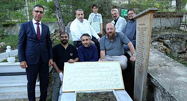 Hattat Muhittin Tanır'a vefa: 70 yıl sonra ta'lik hatla yazılan mezar taşı dualarla kabrine konuldu