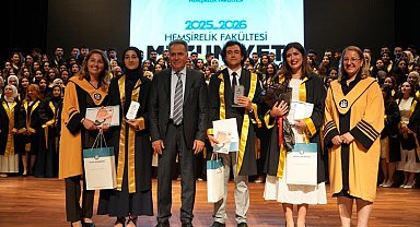 Hemşirelik Fakültesinde mezuniyet töreni düzenlendi