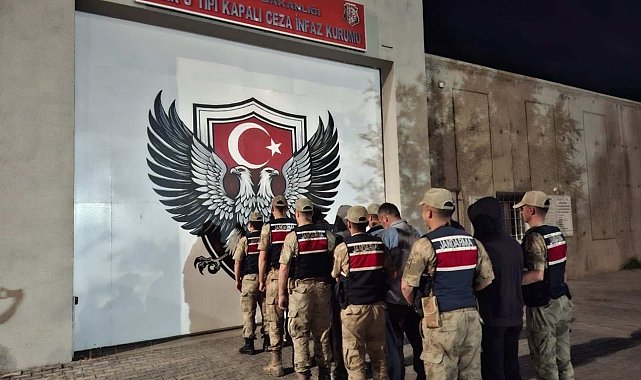 Iğdır'da 11 düzensiz göçmen ve 5 organizatör yakalandı