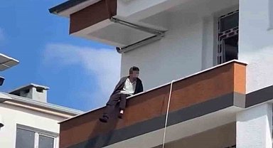 Iğdır'da inşaatın 4. katına çıkan şahsı polis ekipleri ikna etti