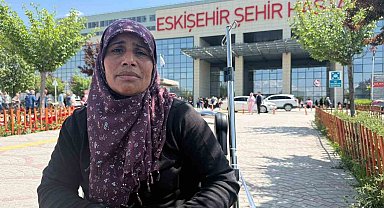 İki çocuk annesi, 2 erkek tarafından sopayla darbedildiğini iddia etti