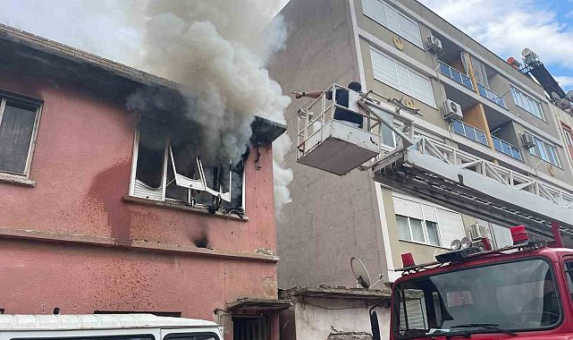 İki katlı müstakil evde çıkan yangın korkuttu