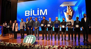 İnönü Üniversitesi'nde başarı ödülleri sahiplerini buldu