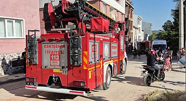 İnşaatta çıkan yangın itfaiyenin müdahalesiyle söndürüldü
