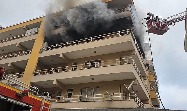 İskenderun'da apartman dairesinden alevler yükseldi