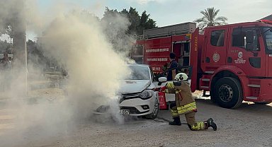 İskendurun'da otomobil yangını
