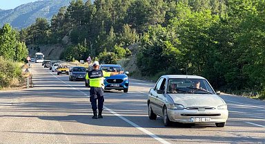 Isparta-Antalya kara yolunda jandarmadan kesintisiz denetim