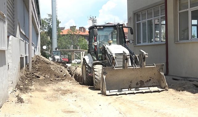 Isparta'da kanalizasyon hattı çalışmasında göçük meydana geldi: 1 işçi yaralandı