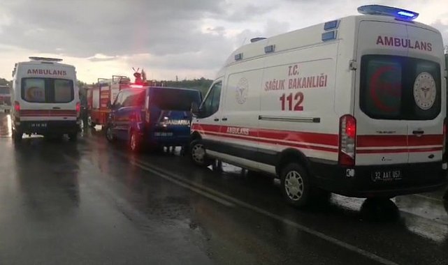 Isparta'da tur minibüsü şarampole yuvarlandı: 4 ölü, 16 yaralı