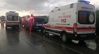 Isparta'da tur minibüsü şarampole yuvarlandı: 4 ölü, 16 yaralı