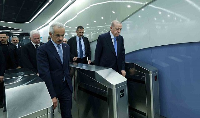 İstanbul'a nefes aldıracak proje açılıyor: Cumhurbaşkanı Erdoğan törenin yapılacağı alana metroyla gitti